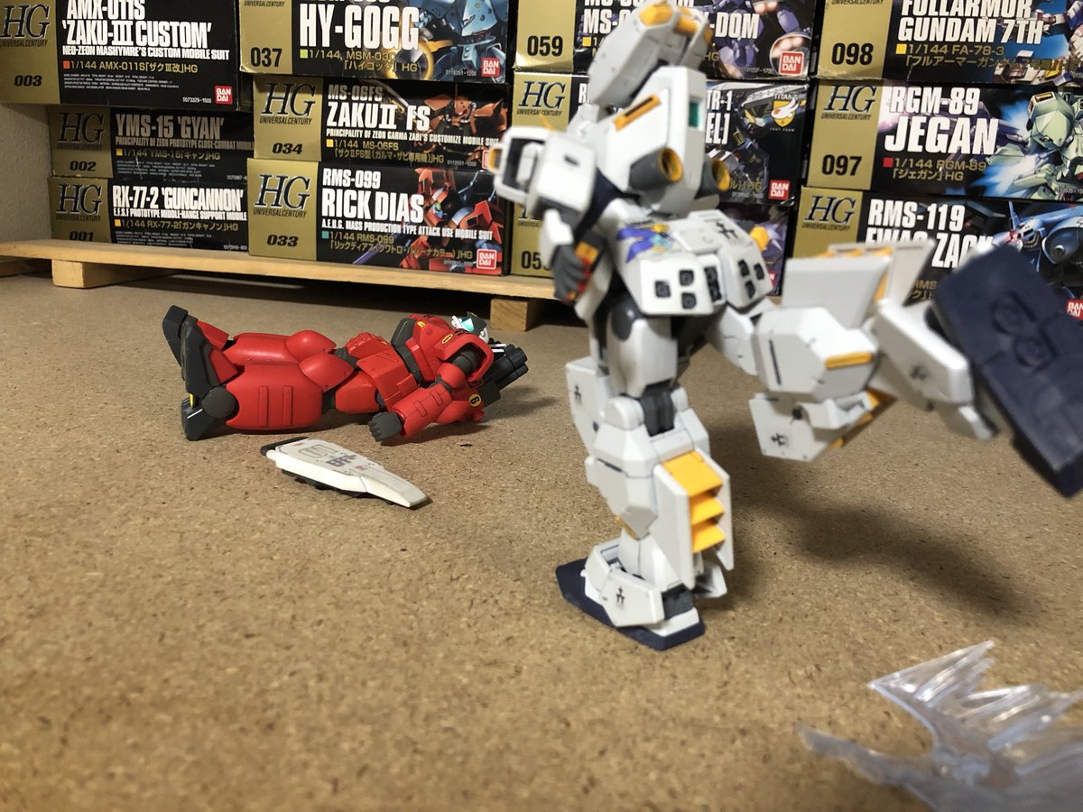 kunothisu's tweet photo. #ガンプラ4コマ
「直撃」 https://t.co/CtXHWZxj48