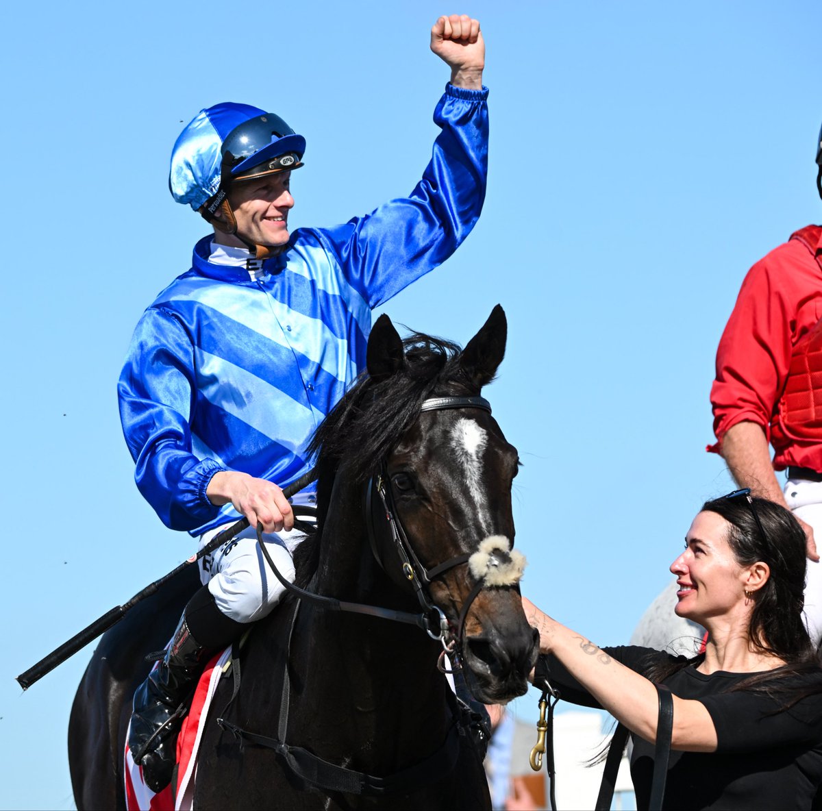 Vinnycenzo_71's tweet photo. Point Of Law ridden by Ethan Brown takes out the Geelong Cup and books a golden ticket to the Melbourne Cup for @cmaherracing 🎉🏆 https://t.co/JCQCbC5AXe