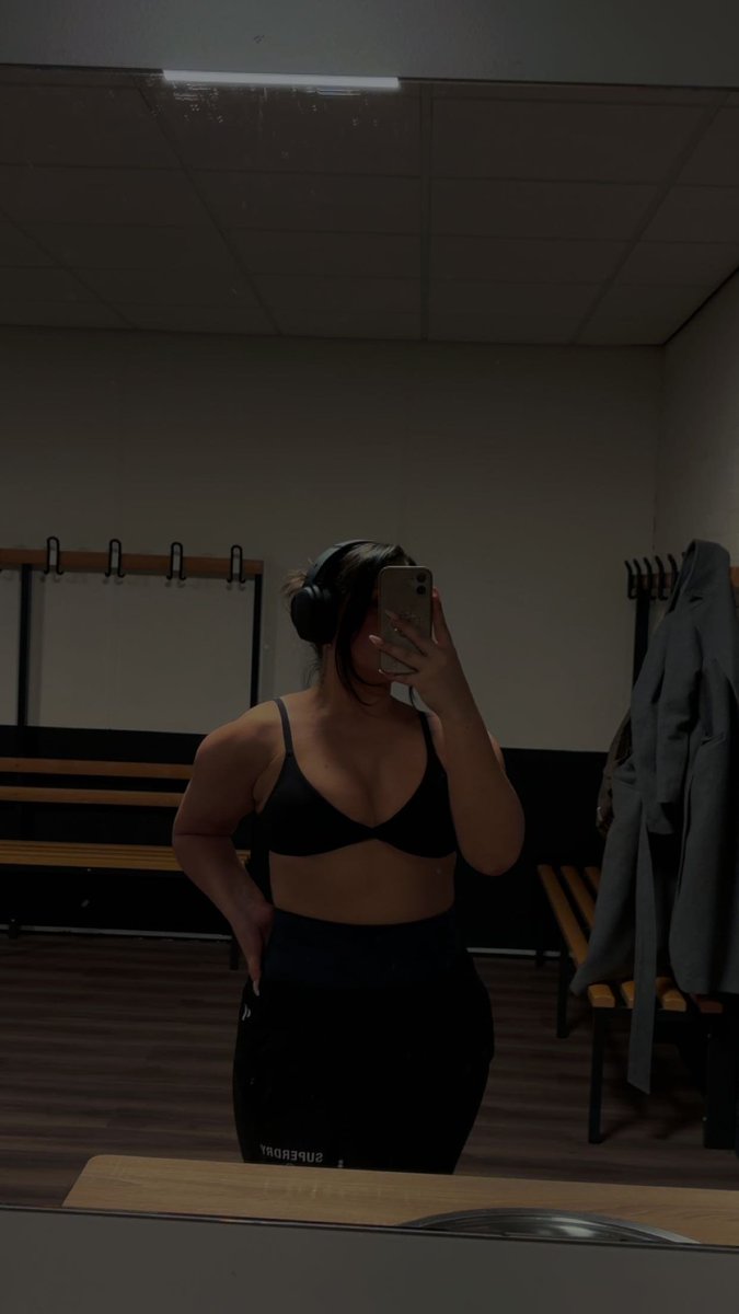MaddyGoddessa's tweet photo. Did ya'll know this Goddess is a Muscle Mommy aswell? 😌 https://t.co/c58gfvxzsN