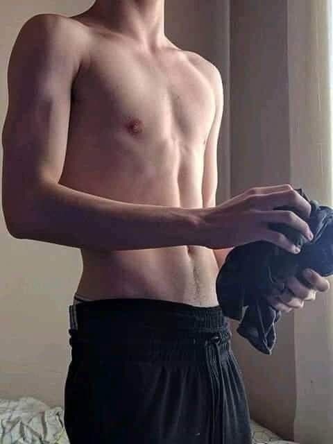 aciddestructed's tweet photo. #thinspo https://t.co/UYSENkwxMh