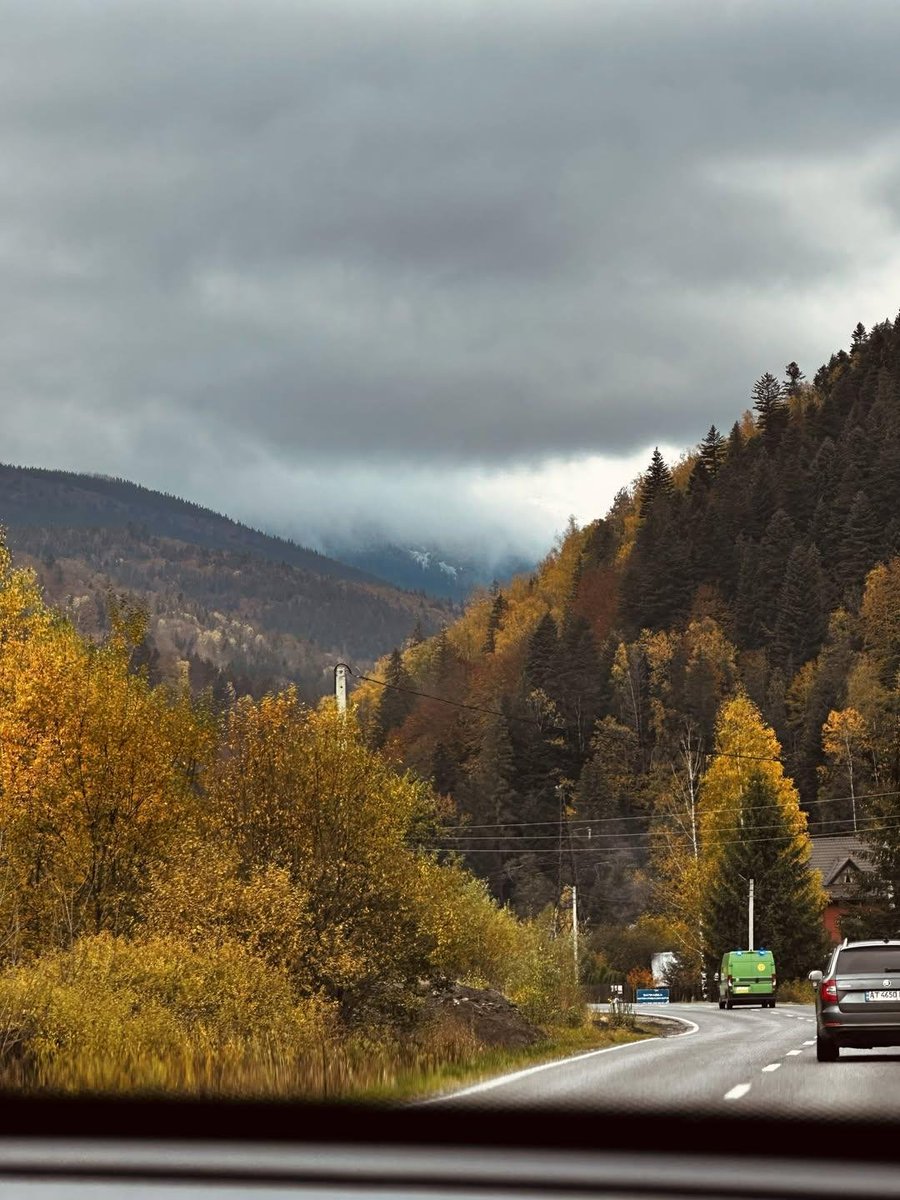 earthserenityy's tweet photo. Autumn in Ukraine https://t.co/N5GnduXYVY