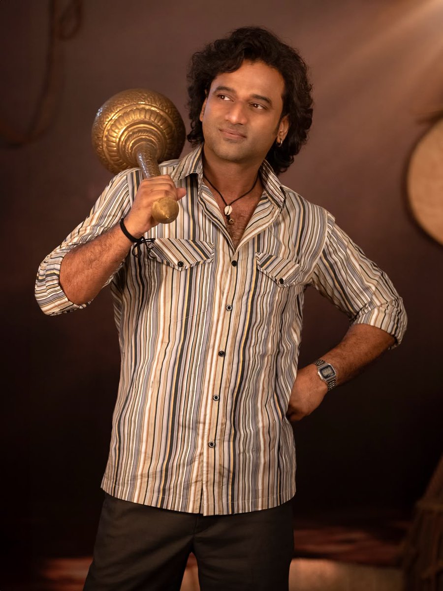 HydTimes's tweet photo. #Rockstar #DeviSriPrasad is all set to make his acting debut as #Parshi in #Yellamma. The makers unveiled his first look, introducing the music composer in an exciting new on-screen avatar.

 (Devi Sri Prasad, DSP, Yellamma, Parshi, acting debut, first look,  Tollywood) https://t.co/Q6FZBSL4xy