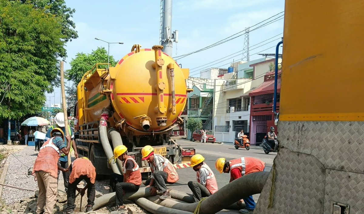 _VermaRakesh's tweet photo. Sewer cleaning work is being carried out by @suez the team’s performance has been excellent and satisfactory. Their dedication, efficiency, and commitment to maintaining proper sanitation are truly commendable.
#ocop
@NagarVikas_UP @jalkal_lko @myogiadityanath @aksharmaBharat https://t.co/yRo5LVZ1WS