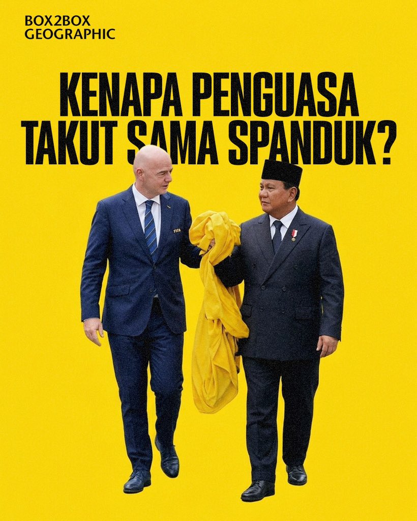 Box2BoxBola's tweet photo. TAKUT KOK AMA SPANDUK? 🪧🤭

Dari Bundaran HI sampai stadion sepak bola, dari Greenpeace sampai suporter bola... Kenapa spanduk sering bikin penguasa gak nyaman?

Karena masalahnya bukan kainnya, tapi siapa yang tiba-tiba menguasai panggung. 

Kita bahas di #Box2BoxGeographic https://t.co/9GCBlo2e8M
