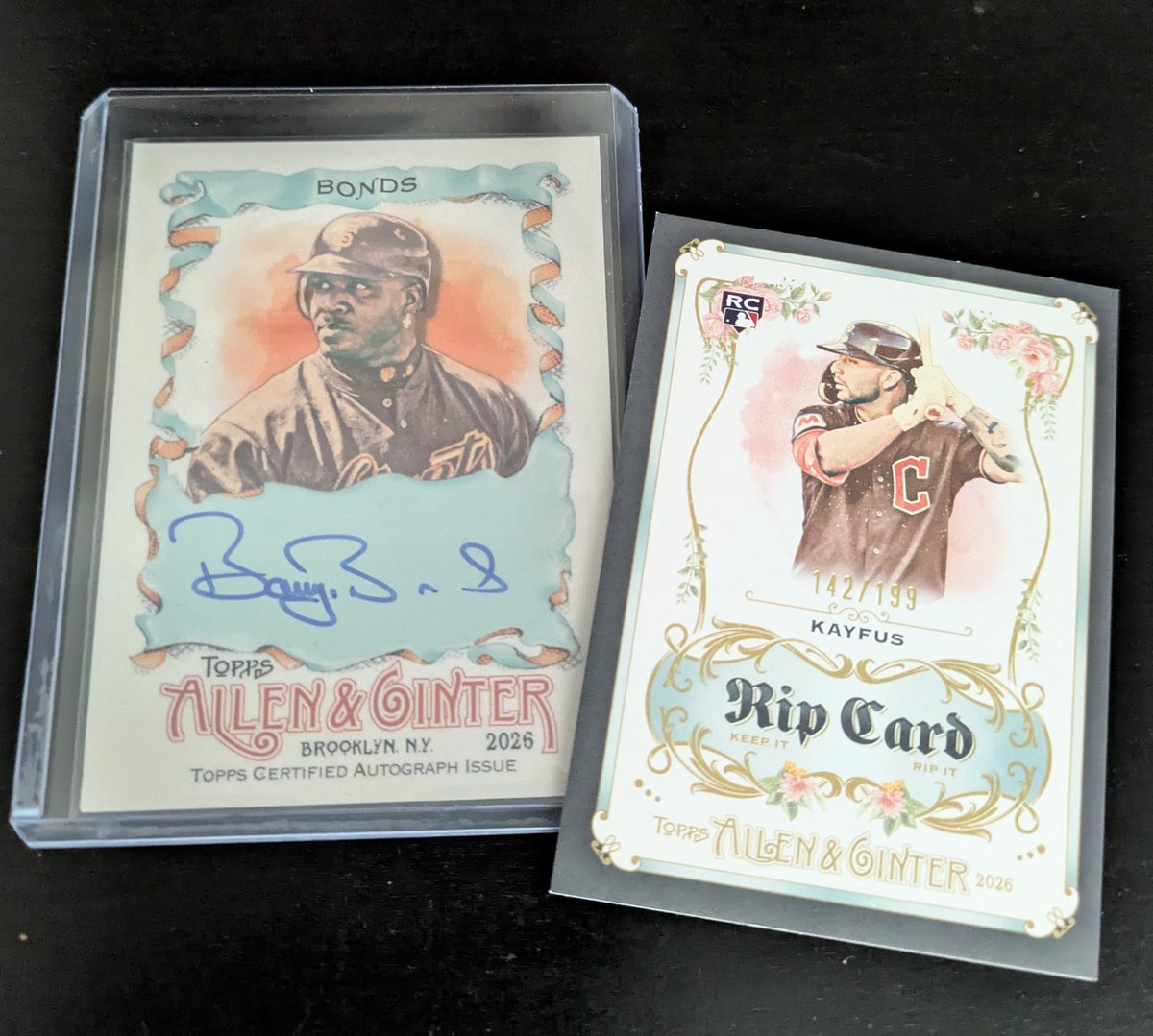 4ANR79pZenRTM29's tweet photo. 開封振り返り
2026Topps Allen&amp;Ginter ⚾

バリーーーボンズ‼️‼️
最高です😁

#BLEZAZIA 
#Topps
#AllenAndGinter 
#BarryBonds https://t.co/dMMfON08DO