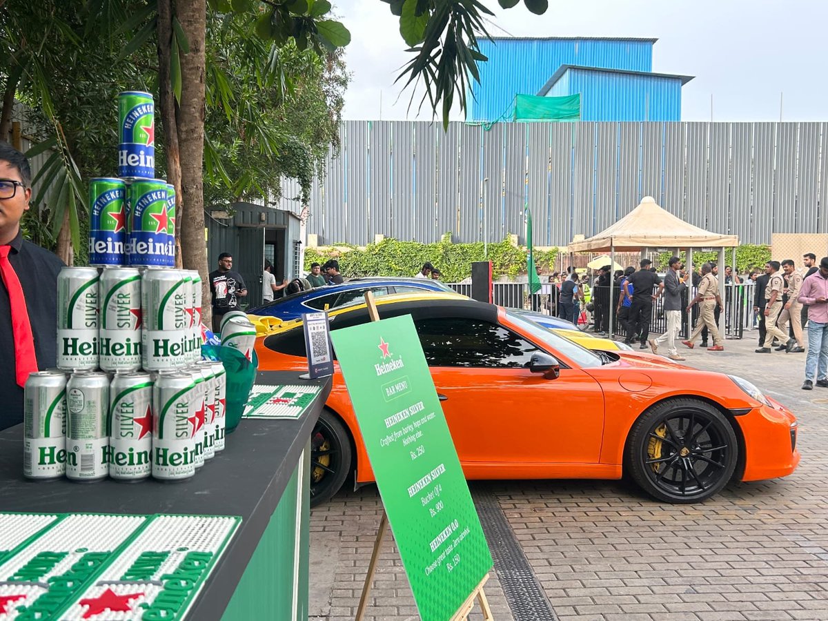 Trendulkar's tweet photo. Imagine casually meeting a two-time F1 world champion in Bengaluru. Mika Häkkinen sharing stories from his racing days, a room full of F1 fans and everyone geeking out over the same sport. Mika talked Senna, Schumacher, V8s, V12s, today’s grid + even teased an Indian GP. Pretty cool of Heineken 0.0 to make this happen.