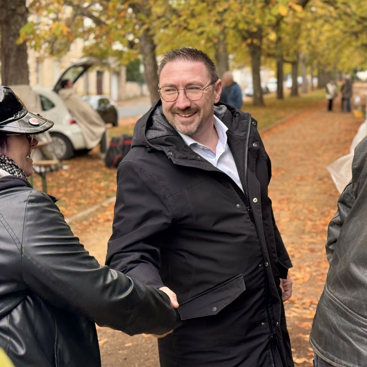 A_Dutremble's tweet photo. 🧺 De belles rencontres et des sourires à l’occasion de la Brocante des Trois 7 au Creusot ! Un plaisir d’échanger avec les visiteurs et les exposants dans une ambiance conviviale. Une phrase revient en boucle « Vivement 2027 ! » https://t.co/uf3sQGzlkK