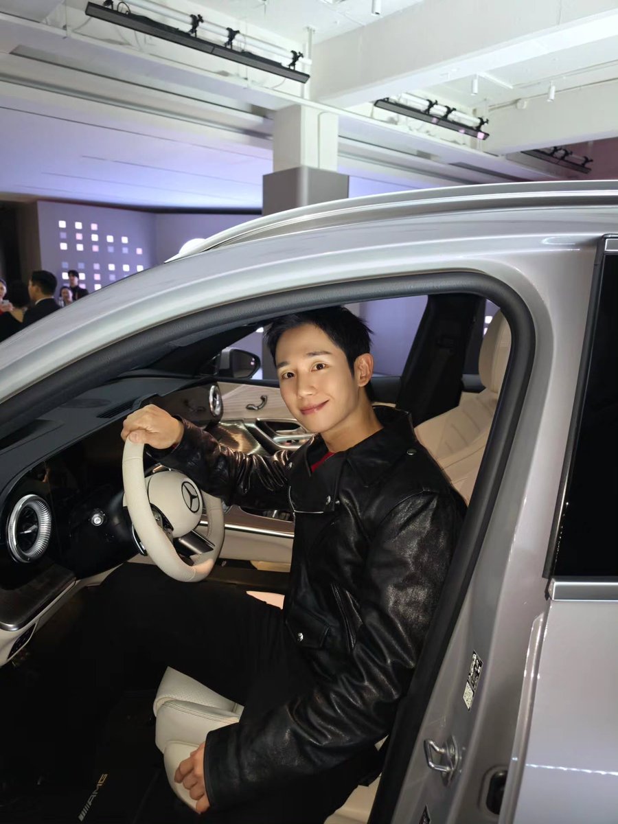 HaeinessPH's tweet photo. Jung Hae In  @ActorHaein Instagram update 10.21.26
The all-new electric CLA &amp; GLC Launching Party✨️

@mercedesbenzkr 
#ElectricCLA 
#ElectricGLC
#MercedesBenz https://t.co/rzpeDnX8io