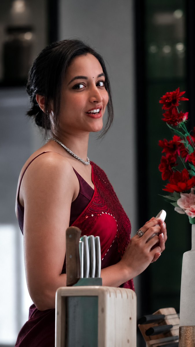 itzDanie__'s tweet photo. Happy Birthday Srinidhi Shetty🙂‍↔️♥️ https://t.co/RprHKUubzO