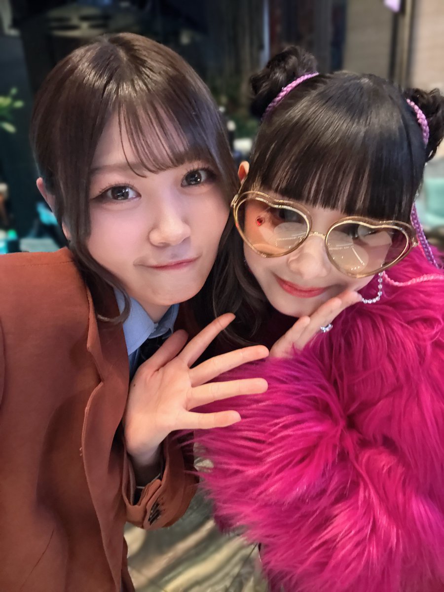 ozawa_aimi__'s tweet photo. 愛月ー!! 祝20歳!😭😭🫶🏻
お誕生日おめでとう〜〜！！！何だか感動ものだよ… 🥲♡

愛おしすぎて赤ちゃん〜👶🏻と甘々にしてしまうけど、
すごく大人であったかくて優しい子…🙂‍↕️
いつも色んな場面で支えて貰ってるよ、ありがとうね-  ̫-

振袖もお母様の手作りも素敵(;_;)✨️
#山野愛月生誕祭2026 https://t.co/92PEygL90x