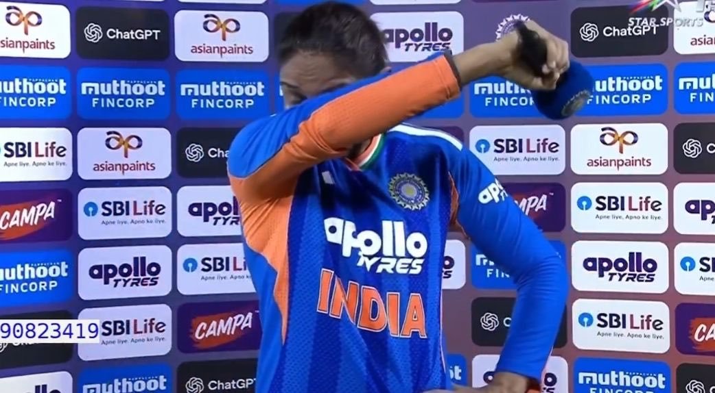 RohitSoorma45's tweet photo. Harmanpreet  Kaur got emotional after scoring 91* (41) against Zimbabwe. 🥹

“I really want to thank Himanshu bhaiya, who's been working really hard on me and today's batting all about him”. https://t.co/znBVysIhI1