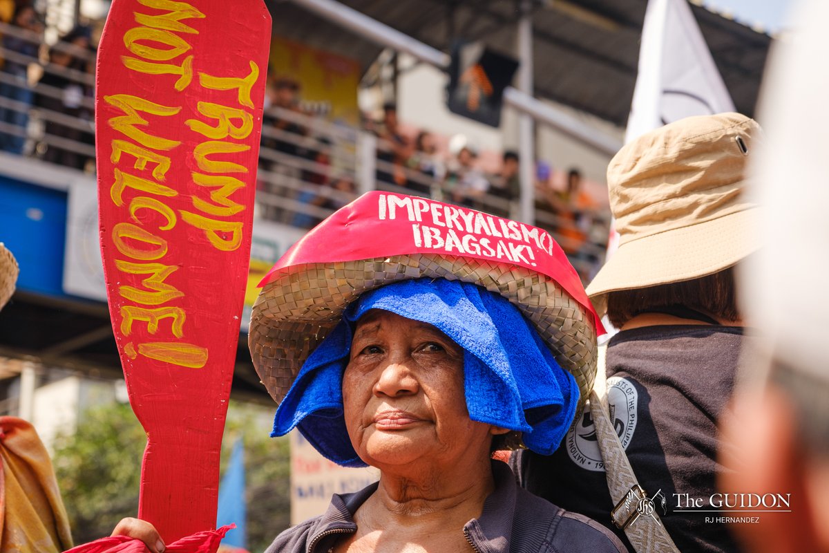 TheGUIDON's tweet photo. IN PHOTOS: Hundreds of agricultural workers, alongside multisectoral organizations, held a rally near the Mendiola Peace Arch to protest against rural displacements today, October 21, in line with the National Protest Day for Peasant Month. This mobilization concludes the week-long camp out protest which began last October 15.  

Led by the Kilusang Magbubukid ng Pilipinas, groups gathered along España Boulevard and marched toward the Mendiola Peace Arch. Performances and speeches took place throughout the program—uniting their calls for a genuine land reform, and condemning large-scale land use for energy farms and the Pax Silica. Moreover, protesters demanded accountability from the Marcos regime for the Toboso-19 killings.  

Photos by RJ Hernandez