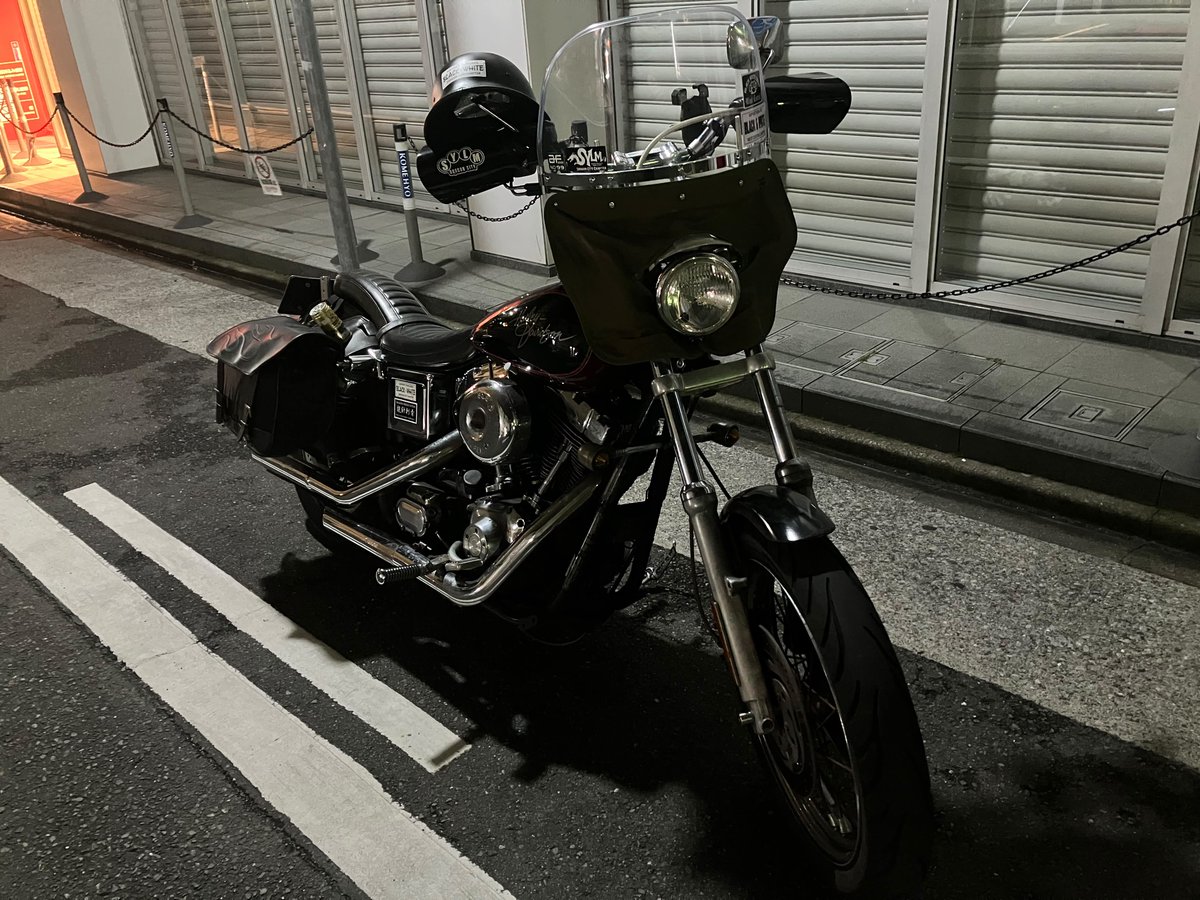 jidoushatounan's tweet photo. 【バイク盗難情報】愛知県名古屋市昭和区でハーレーダビッドソン FXDL ダイナ・ローライダーの盗難被害がありました！
近隣の方はご注意ください！

■車種：ハーレーダビッドソン FXDL ダイナ・ローライダー
■日時：2026年10月19日
■被害場所：愛知県名古屋市昭和区 マンション駐輪場
■ナンバー：名古屋C け 2707
■特徴：タンクのみ赤色、旭風防（あさひふうぼう）が装着されています

■オーナー（投稿主）コメント：私のバイクが盗まれました 場所は名古屋市で、tc88ローライダー 旭風防つけてるやつです
■オーナー（投稿主）連絡先：（Threads）@ryo_ens1003

詳細URLと拡散用動画はリプ欄です
拡散希望、ご協力お願いします！