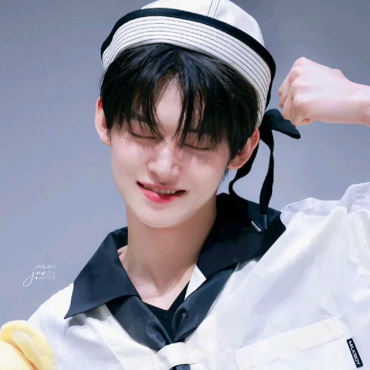 yeonfuzed's tweet photo. [DAY 1] hi #moatwt 🎀
im isa and im looking for moa moots here !!

— she/her
— moa since 2020 and a biggest moawjjunie 🦊
— always up for interactions and making new friends ^^

♡ / ↻ to be moots/spread
#kpoptwt #kpop #txt #kpopmoots #moatwt https://t.co/ffMfJ8ufKw