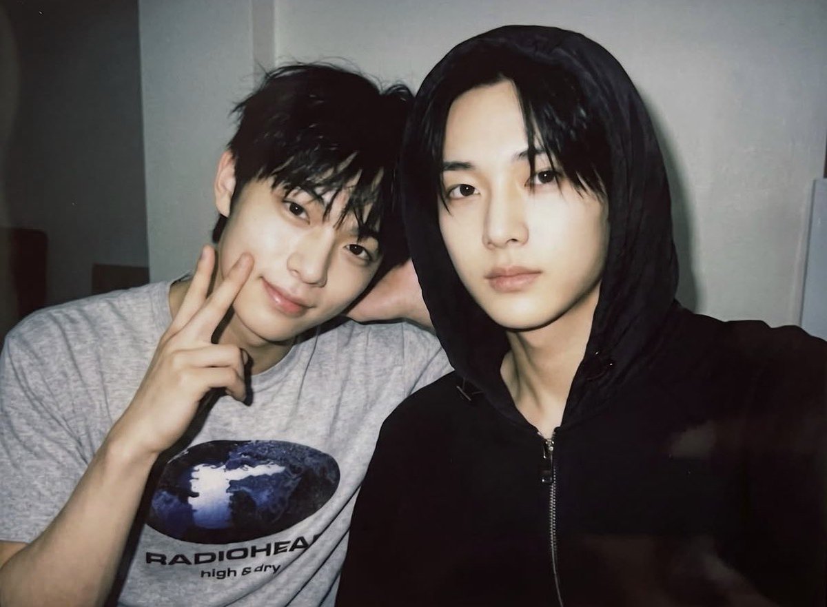 littlegunnn's tweet photo. 태원이현 이렇게 호모 어떨까요 여러분 https://t.co/kXNAdCBjyv