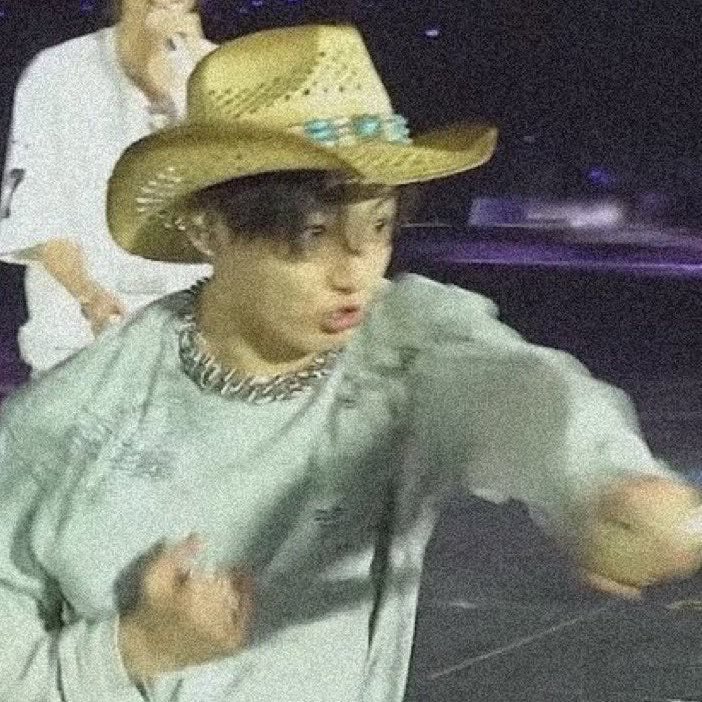 Smol_min_ tweet picture