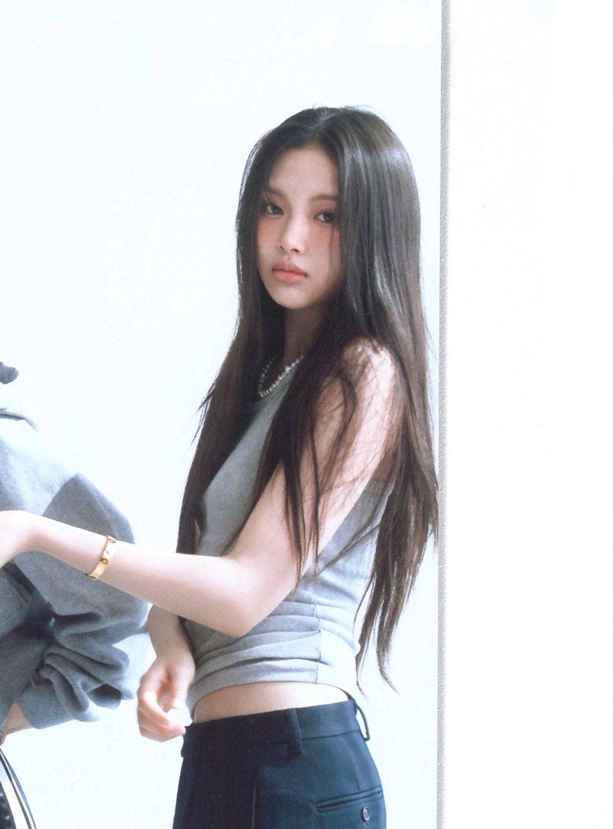 Bbyeolliiii's tweet photo. 하우스윗이혜인 해야하는이유 https://t.co/eVjTCF4X7y