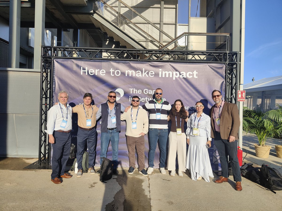 ICEX_'s tweet photo. 🚀 De las conexiones a la acción. La última etapa de #EspañaLatamScaleUp ha llevado a las 15 scaleups latinoamericanas participantes hasta Valencia, uno de los ecosistemas de innovación y emprendimiento más dinámicos de Europa, para conocer de primera mano las oportunidades que ofrece España como plataforma de crecimiento internacional.

En València Innovation Capital e Invest In Valencia, las empresas han descubierto las iniciativas impulsadas para atraer talento, inversión y proyectos innovadores, además de conocer los casos de éxito de RondoAI y Apprecio, compañías que ya han desarrollado parte de su crecimiento desde el ecosistema valenciano.

Junto a Startup Valencia, las scaleups han profundizado en las fortalezas de uno de los hubs tecnológicos con mayor proyección de Europa, explorando oportunidades de colaboración, desarrollo de negocio y aterrizaje en el mercado español.

La agenda ha continuado con Plug and Play Tech Center y Draper B1, donde los participantes han conocido distintos modelos de aceleración, inversión y acompañamiento empresarial para compañías tecnológicas en fase de expansión internacional.

En Lanzadera, referente europeo en apoyo al emprendimiento innovador, las empresas han podido conocer experiencias reales de crecimiento y las oportunidades que ofrece el ecosistema valenciano para compañías con vocación global.

🎤 El programa ha culminado en The Gap in Between con una jornada centrada en la conexión con actores clave del ecosistema, reuniones de matchmaking y espacios de networking estratégicos. Como broche final, varias de las scaleups han presentado sus propuestas en el Startup Challenge, poniendo en valor el talento, la innovación y el potencial de crecimiento de las empresas participantes.

🌎 Durante esta edición han formado parte del programa las scaleups Avedian (Argentina), Beeok (Chile), Boxful LATAM (El Salvador), Cromodata (Argentina), Dapper (Colombia), @datawalt  (Chile), Decimetrix® (Colombia), DeltaX (Bolivia), Ellie Care (Argentina), Mobi Latam (Bolivia), Mutaworld (Colombia), PEGASI (Chile), Samay (Colombia), SimpliRoute (Chile) y TICSOCIAL (Colombia).

👔 Gracias a todos los colaboradores que han participado en esta edición y al equipo impulsor formado por @ICEX_  (con Jose Maria Blasco Ruiz y Elisa Valtueña Heredia), Banco Interamericano de Desarrollo (BID) y Endeavor España. Su compromiso sigue reforzando los vínculos entre los ecosistemas emprendedores de España y América Latina, impulsando nuevas oportunidades de crecimiento e internacionalización para empresas innovadoras a ambos lados del Atlántico.