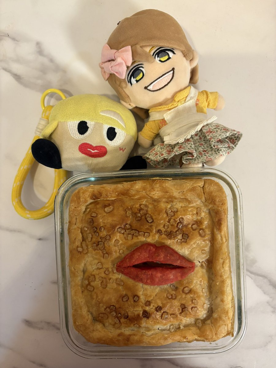 nessaurus128's tweet photo. @j_nakama_w7_3 淳太くんhappy 39th bday!!

「クチビルアップルパイ」作ってみたよ😂👄
カサカサでリップクリームいるのと、ぷくぷくしてて作って楽しかった🤣

39歳の淳太くんの姿、ワクワクで楽しみにしてるよ〜 みんなでまた楽しい思い出作りましょう！！

のち子！！٩( ᐛ )و https://t.co/S67xQJ6i0c