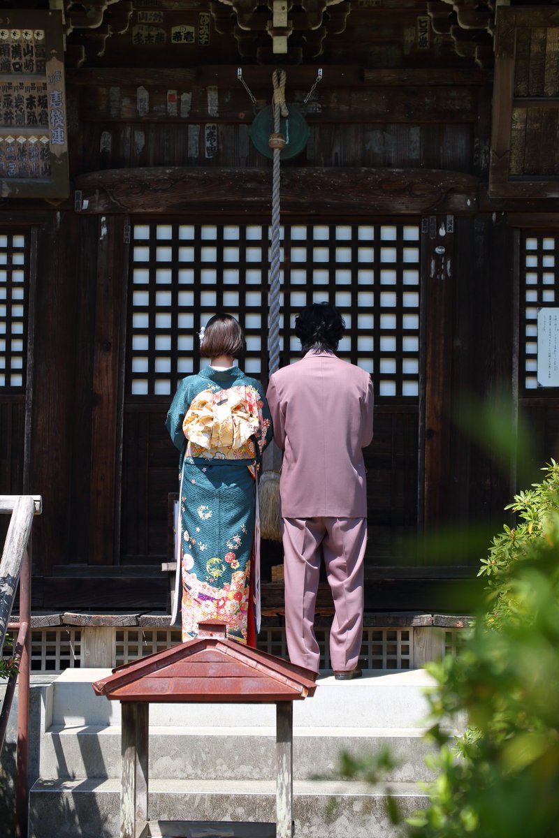 mihotoke_chan's tweet photo. 先日、身内とごく僅かな友人と共に結婚式を挙げさせていただきました。
無事に終わったので、前撮りの写真、お納めください。

鎌倉の明王院さん(明王院さんは仏前結婚式やってるよ‼︎)、稲村ヶ崎や材木座とか。

カメラマンは半田カメラさん。
メイクもいつも仏なりきりを撮ってくださってる女性。 https://t.co/QG0LG0yGgM