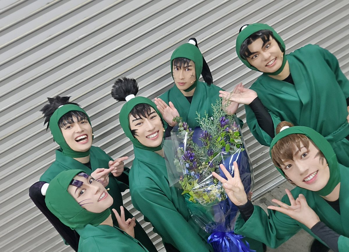 ken_voice_drama's tweet photo. 16公演目終了いたしました。
ご来場誠にありがとうございました！

祐大君が300回を迎えました☺
おめでとうございます！
いつも元気をありがとうございます😌

明日は2公演ですね！ありがてぇ😭
ご来場心よりお待ちしております！

#忍ミュ https://t.co/6XkoicMZWl