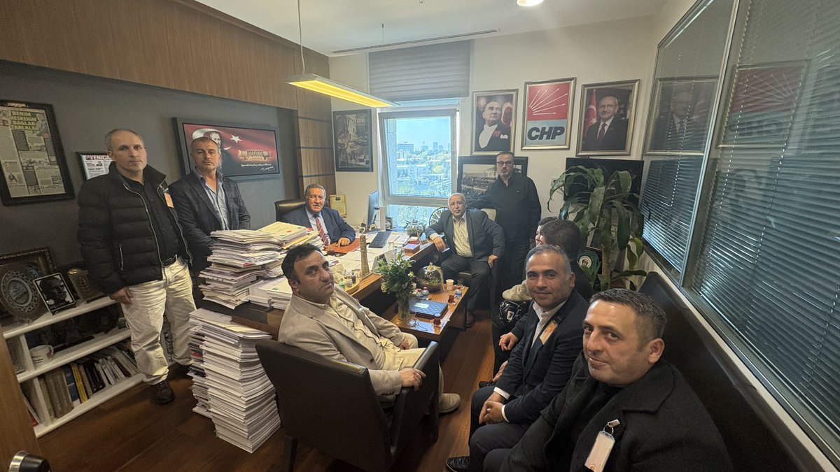 fethigurer's tweet photo. Çırak ve Staj Mağdurları haklı mücadelesinde yanlarında olduk ve olmaya devam edeceğiz.
Mutlaka iş yerine adım attıkları an emekliliğe esas sigorta başlamalıdır.
TBMM’de staj ve çırak mağdurlarımızla bir arada olduk.
@SRTELARZ
@antalyastjcrk
@CirakStajFED
@ANKSTAJCIRAK
@KOCAELi_SCSM
@Abdulla71076631
@stajcirak3434
@bursastajder
@CenkCenkvarol
@KONYA_SCSM