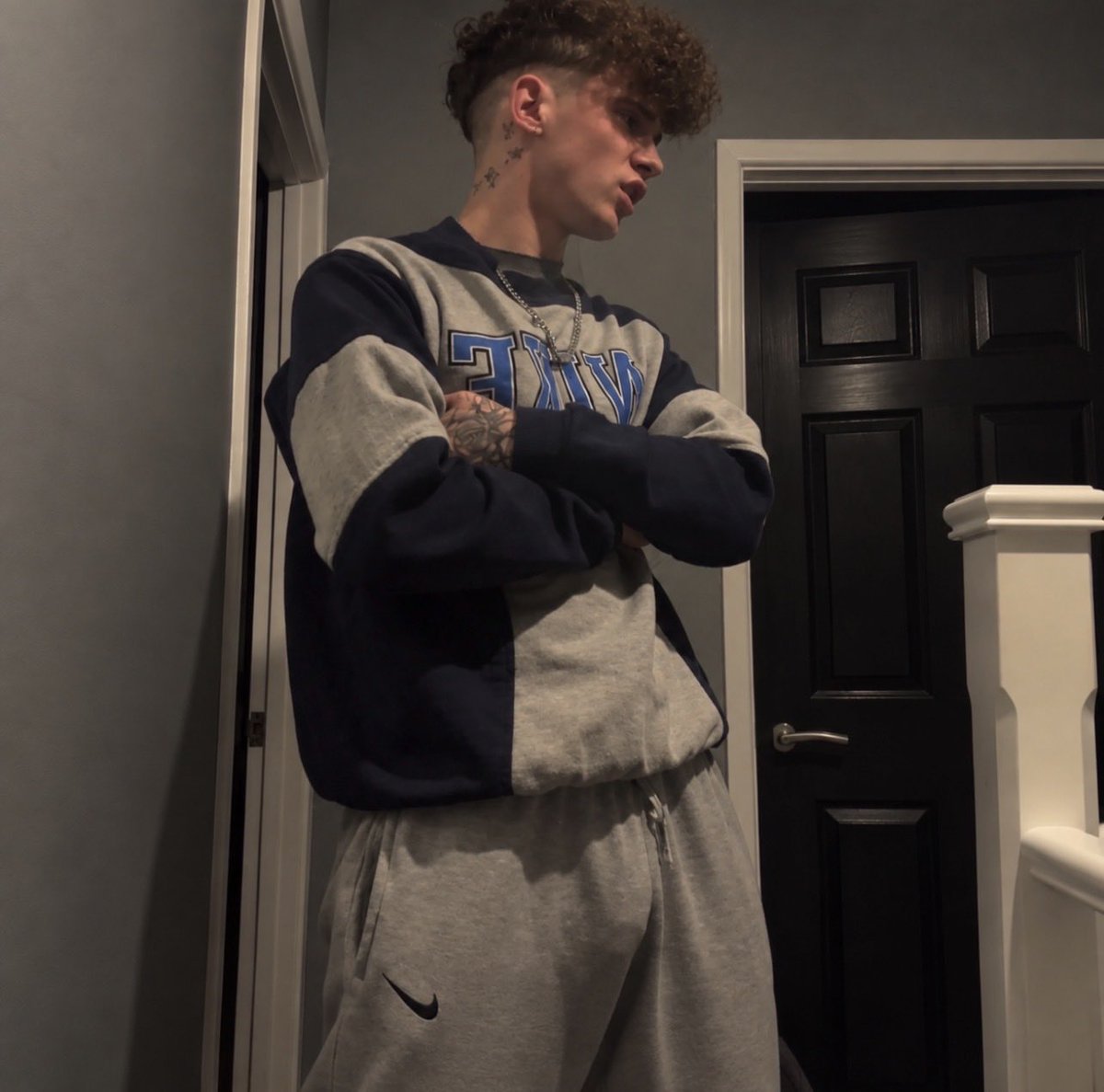 itslevivernall's tweet photo. Anyone feeling generous and fancy spoiling me? 😏💸 I promise you’ll put a smile on my face. Everyone who treats me gets a little thank you message or ……. 😝😘🖤

Link below 👇
https://t.co/nDmex1kHKb 

#GayTwitter #UKGay #SpoilMe #WelshLad https://t.co/N7yjs08tmx