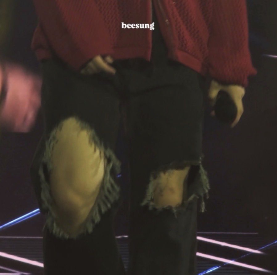 brinsung's tweet photo. I AM SO NORMAL ABOUT LEE KNOW AND HIS THIGHS (I AM A FUCKING LIAR) https://t.co/IvDogYga1K