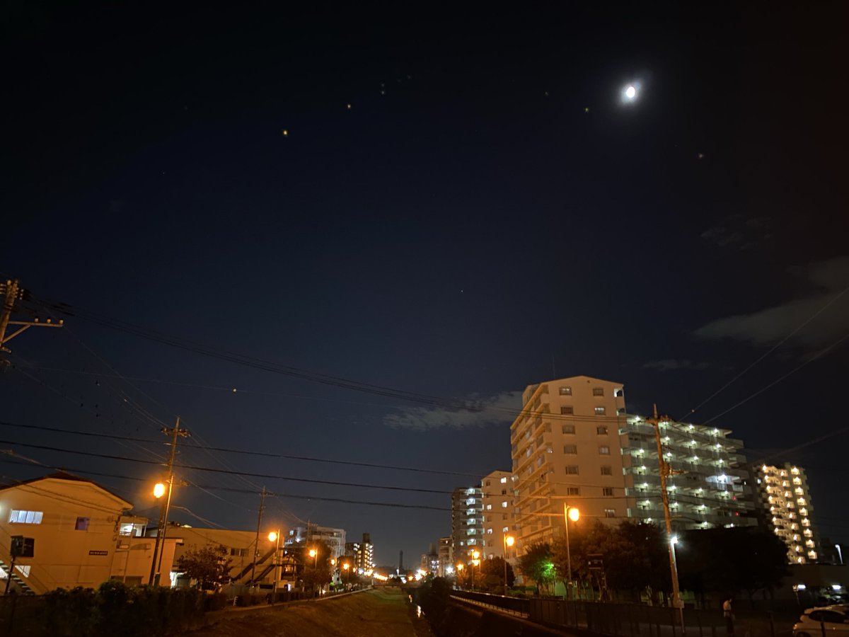 junmamm's tweet photo. ただいまっ!
伊澤一葉さんのプラネタリウムライブ
#LIVEintheDARK 楽しかった♡
ストレイテナーの新宿LOFTライブは終了したかな?最高だった事でしょう😊
ストレイテナー「DECADE EMO E.P」リリースおめでとうございます㊗️めでたいっ!
乾杯ッ‼︎🍻
半額でおしゅし買えた😍🍣
#夕景プロジェクト https://t.co/HT9TJUQDyT