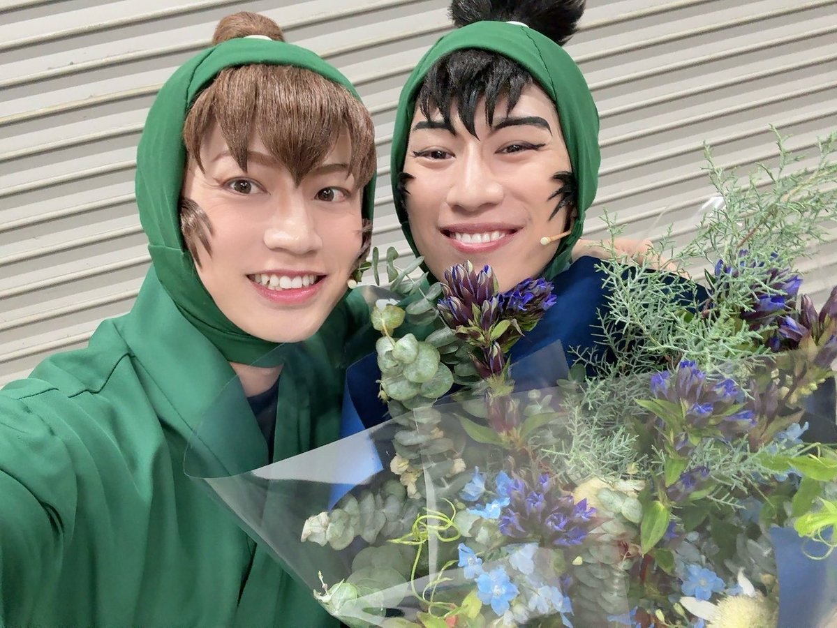 SORI0918's tweet photo. 本日も　#忍ミュ　ご来場ありがとうございました😊！
今日は相方の300公演！！ゆうたがもう300公演！！時間が経つのは本当に早い。ゆうたが言ってた通り青春してるからだと僕も思います。これからも宜しくなっ！！！おめでとう心から。 https://t.co/jjLkk8gbYz