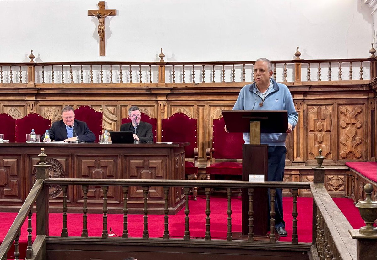 upsa's tweet photo. 📖 El arzobispo Rino Fisichella, Pro Prefecto del Dicasterio para la Evangelización, inaugura las LVIII Jornadas de Teología de la #UPSA.
https://t.co/J1OTCbaQcz
#Teología #Evangelización https://t.co/CEyrE8RgeM