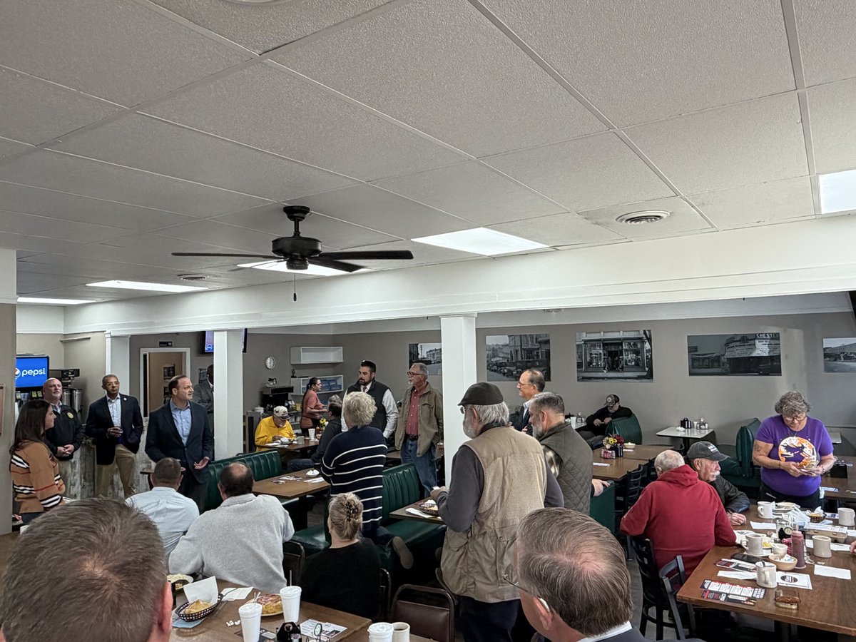 NixonWoodsWoot's tweet photo. Great crowd in Chester this morning on stop 1 of day 3 of @AGAlanWilson’s affordability tour https://t.co/B3IToDKHDN