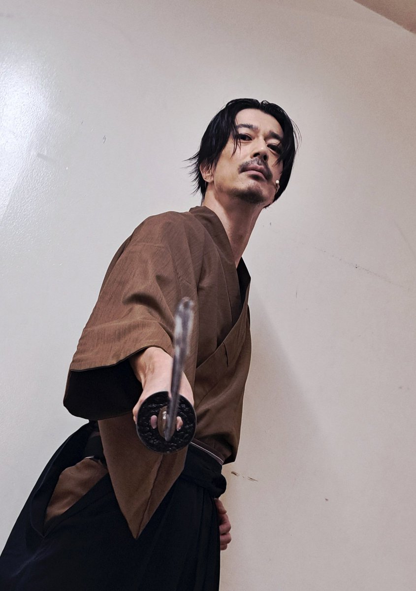 dsuke68's tweet photo. ミュージカル『薄桜鬼 真改』黎明録

本日のソワレ公演で自分のシリーズ出演回数が50公演めとなりました。

カーテンコールではお祝いしていただきありがとうございました！

実に10年ぶりの出演でこの熱いステージにまた立てたこと、誠に嬉しく思います。

千秋楽までよろしくお願い致します！ https://t.co/69yjQTsjwn