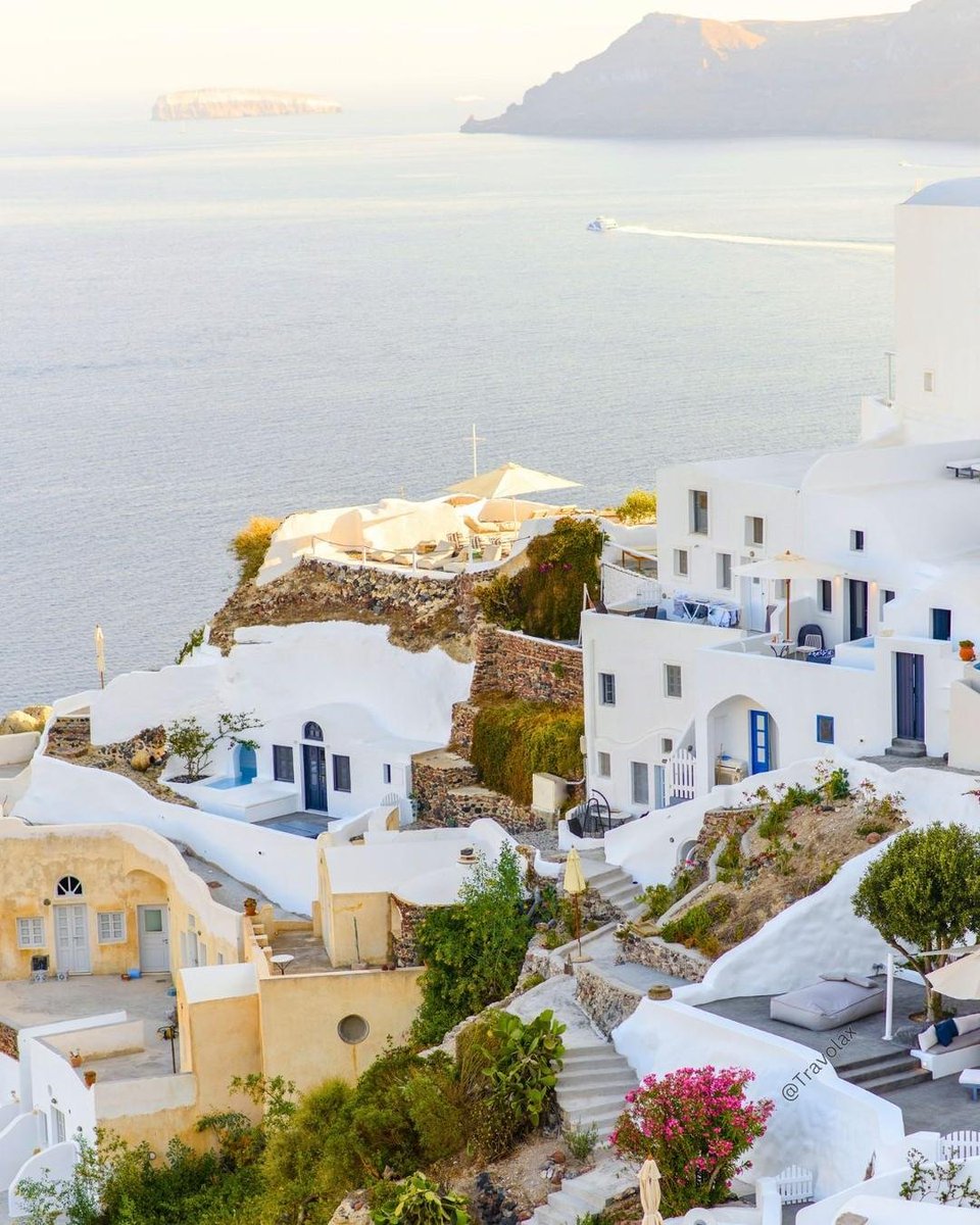 earthserenityy's tweet photo. Santorini Greece https://t.co/34x0vNuLVs