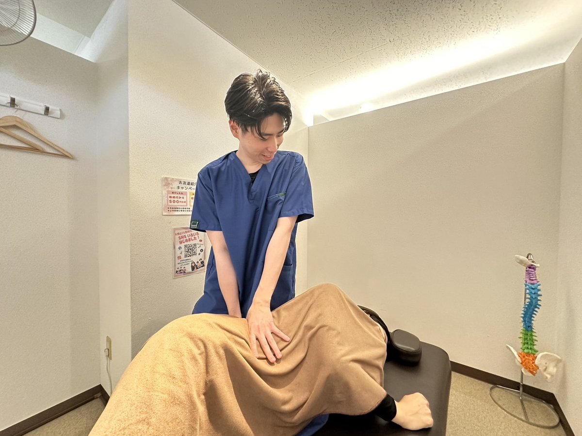 nipporiseitai's tweet photo. 寒い日の姿勢を意識しよう【西日暮里整体院】についてのブログを更新しました
 https://t.co/Ar7bQyZ9qf #西日暮里整体 #荒川区整体 #頭痛 #首痛 #首こり #肩こり #腰痛 #骨盤矯正 #自律神経 #ヘッドスパ #姿勢改善 #マッサージ #産後整体 #ストレッチ #猫背 #反り腰 #学割 #小顔矯正 #西日暮里整体院 https://t.co/QfYhx6FZjZ