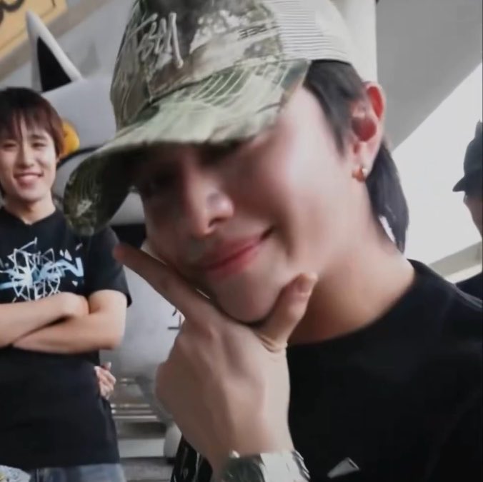 sercodef's tweet photo. โคตรดื้อมันเขี้ยวฮีมากอยากเตะตุดฮี 🐶🤏🏻

READY TO REFLEXION
#LYKNReflexionConcertLIVE
#williamjkp https://t.co/jf5DY26SiI