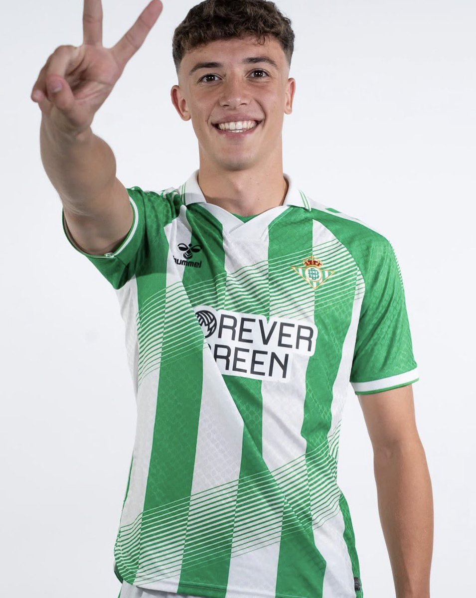 TalentoBase's tweet photo. 🚨 NOVEDAD en la convocatoria del #RealBetis Juvenil ‘A’ para el partido ante el Feyenoord

🟢 Carlos de Roa, Corralejo y Rica entran en la lista de 20 futbolistas. Óscar Masqué vuelve a quedar fuera.

❗️Milko Ivanovic, jugador juvenil del segundo filial, suma su primera aparición.