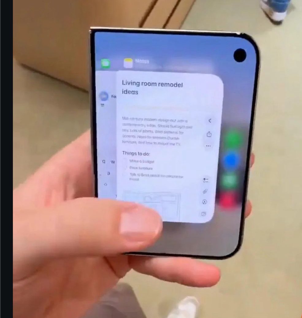 iTechApples's tweet photo. For anyone wondering how the app switcher treats the asymmetric corners https://t.co/DqOREhdRMg