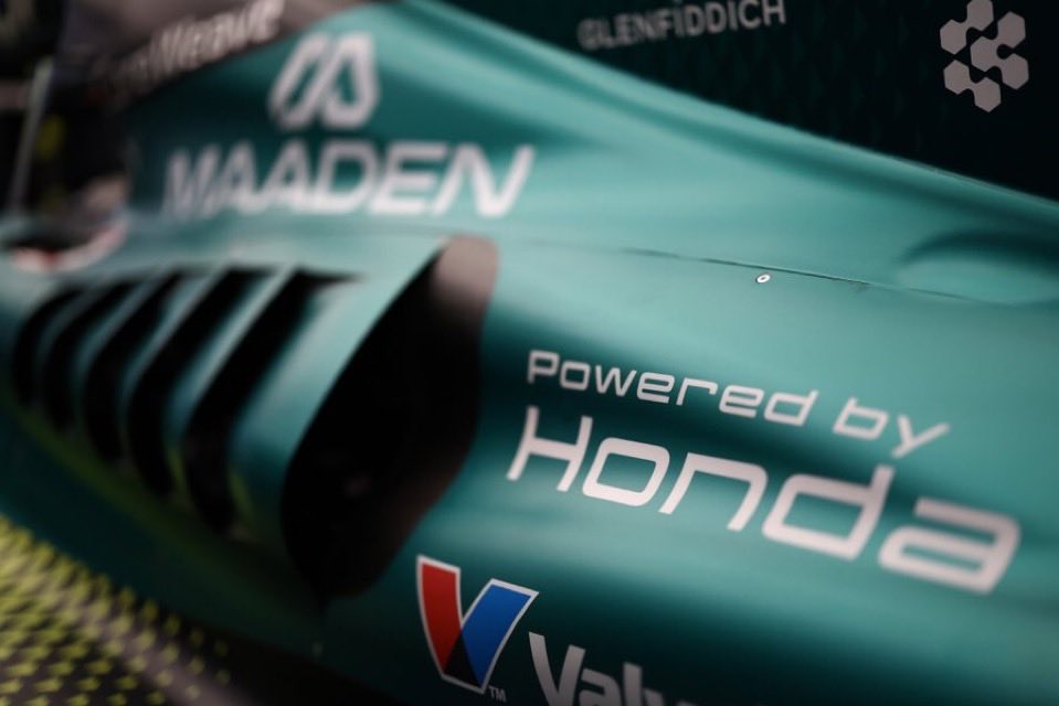 agustinms67's tweet photo. Ya me conozco muy bien la historia esta de noticias sobre Honda, voy a ir adelantando un par de cosas: 

𝐎𝐂𝐓𝐔𝐁𝐑𝐄 𝟐𝟎𝟐𝟔:

Aston Martin espera una GRAN EVOLUCIÓN del motor Honda para 2027

𝐏𝐑𝐈𝐍𝐂𝐈𝐏𝐈𝐎𝐒 𝐃𝐄 𝐍𝐎𝐕𝐈𝐄𝐌𝐁𝐑𝐄 𝟐𝟔':

‼️OJO A ESTO

Desde Japón comunican que la mejora de Honda está prevista en 1s ÚNICAMENTE en despliegue de energía

📰: Autoracer

𝐌𝐄𝐃𝐈𝐀𝐃𝐎𝐒 𝐃𝐄 𝐍𝐎𝐕𝐈𝐄𝐌𝐁𝐑𝐄 𝟐𝟔':

🚨ATENCIÓN: Soimi Erdita se PRONUNCIA: 

"Los datos que estamos recogiendo nos hacen pensar que estamos por muy buen camino"

"No fallaremos ESTA VEZ"

📰Japanese TV

𝐌𝐄𝐃𝐈𝐀𝐃𝐎𝐒 𝐃𝐄 𝐍𝐎𝐕𝐈𝐄𝐌𝐁𝐑𝐄 𝟐𝟔':

Tuit de Dani Juncadella: 🔥🚅💨

𝐌𝐄𝐃𝐈𝐀𝐃𝐎𝐒 𝐃𝐄 𝐍𝐎𝐕𝐈𝐄𝐌𝐁𝐑𝐄 𝟐𝟔':

🚨ATENCIÓN: Koji Watanabe ex presidente de HRC: 

"Vamos por muy bien camino, todas las piezas van encastrando como queremos. "

𝐅𝐈𝐍𝐄𝐒 𝐃𝐄 𝐍𝐎𝐕𝐈𝐄𝐌𝐁𝐑𝐄 𝟐𝟔':

🚨OJO A ESTO:

"Desde Japón quieren ser cautos, pero Honda piensan que han dado un gran paso al frente, han descubierto la SOLUCIÓN al 95% de sus problemas.

"Aston Martin puede ser la sorpresa ya para PRINCIPIOS DE AÑO" 

📰Motorsport IT

𝐅𝐈𝐍𝐄𝐒 𝐃𝐄 𝐍𝐎𝐕𝐈𝐄𝐌𝐁𝐑𝐄 𝟐𝟔':

🚨ATENCION A LAS PALABRAS DE CHRISTIAN HORNER:

"En 2020 estuvimos a punto de fichar a Fernando Alonso, estaba todo hecho, pero hubo algo que imposibilitó la llegada: no pudimos convencer a David Castilla que nos de la fórmula del éxito" 😳😳😳

📰BBC

𝐏𝐑𝐈𝐍𝐂𝐈𝐏𝐈𝐎𝐒 𝐃𝐄 𝐃𝐈𝐂𝐈𝐄𝐌𝐁𝐑𝐄 𝟐𝟔': 

‼️Las palabras de Toto Wolff sobre Honda: "Creo que estaremos los mismos de siempre, Ford, Mercedes, Ferrari. Honda está haciendo las cosas bien, pero con este reglamento no creo que puedan competir ni ESTE AÑO, ni el PRÓXIMO"

😳😳

📰Young Beef Tourkey 

𝐏𝐑𝐈𝐍𝐂𝐈𝐏𝐈𝐎𝐒 𝐃𝐄 𝐃𝐈𝐂𝐈𝐄𝐌𝐁𝐑𝐄 𝟐𝟔': 

🚨 ATENCIÓN | Keiichi Yasuda es muy OPTIMISTA sobre el año que viene 

"Tenemos la infraestructura, la materia prima y las ganas de mejorar. Sabemos en qué hemos fallado y cuánto podemos mejorar. 2027 NO SERÁ IGUAL QUE 2026. 

2027 SERÁ UN GRAN AÑO"

📰 MotorPornJPN

𝐌𝐄𝐃𝐈𝐀𝐃𝐎𝐒 𝐃𝐄 𝐃𝐈𝐂𝐈𝐄𝐌𝐁𝐑𝐄 𝟐𝟔': 

🚨ATENCION: LOS DATOS DEL MOTOR HONDA REVELAN UNA MEJORA DE HASTA 1.5s

"La información que me llega es que los datos de Honda siendo pesimistas son de 1.5s de mejora, han encontrado la RAIZ de sus problemas y la han podido solucionar" 

📰Lawrence Barreto para FormulaStar Podcast

𝐌𝐄𝐃𝐈𝐀𝐃𝐎𝐒 𝐃𝐄 𝐃𝐈𝐂𝐈𝐄𝐌𝐁𝐑𝐄 𝟐𝟔': 

😳LAS PALABRAS DE MARTIN BRUNDLE sobre ASTON MARTIN Y HONDA:

"No van bien, incluso van peor que el año pasado. Se han basado en el feedback de los pilotos, mayormente en Fernando Alonso y esto no los ha llevado a buen puerto"

📰 F1TV

𝐌𝐄𝐃𝐈𝐀𝐃𝐎𝐒 𝐃𝐄 𝐃𝐈𝐂𝐈𝐄𝐌𝐁𝐑𝐄 𝟐𝟔': 

🚨ATENCIÓN a las palabras de CARLOS MIQUEL:

"2027 será un año dificil, Fernando aún confía en Honda, sabe que esto no es de un día para otro, él no espera milagros, el hace de las leyes correctas mis milagros. Aún están lejos"

📰UADB PODCAST  

𝐅𝐈𝐍𝐄𝐒 𝐃𝐄 𝐃𝐈𝐂𝐈𝐄𝐌𝐁𝐑𝐄 𝟐𝟔': 

🚨WILL BUXTON "Honda será la SORPRESA la siguiente temporada, no tengo dudas, pelearan cosas GRANDES"

📰Sky Sports F1 

𝐅𝐈𝐍𝐄𝐒 𝐃𝐄 𝐃𝐈𝐂𝐈𝐄𝐌𝐁𝐑𝐄 𝟐𝟔': 

‼️😳ATENCIÓN A ESTO DE JAMES ALLEN: "Definitivamente llegará el día que Honda de el salto, y ese día está llegando, creo que Fernando Alonso peleará por cosas grandes en el PRÓXIMO AÑO"

📰ITV

𝐅𝐈𝐍𝐄𝐒 𝐃𝐄 𝐃𝐈𝐂𝐈𝐄𝐌𝐁𝐑𝐄 𝟐𝟔': 

🚨OJO A ESTO 

👉LAS CASAS DE APUESTAS COLOCAN A FERNANDO ALONSO COMO EL 7MO FAVORITO A GANAR EL MUNDIAL. 

👉ASTON MARTIN SE ENCUENTRA COMO EL 4to EQUIPO CON LA CUOTA MAS BAJA

𝐅𝐈𝐍𝐄𝐒 𝐃𝐄 𝐃𝐈𝐂𝐈𝐄𝐌𝐁𝐑𝐄 𝟐𝟔': 

🚨OJO A ESTO:

Jenny J. Ackson: "No me SORPRENDERÍA ver a Fernando Alonso GANAR una carrera el próximo año, HONDA ha dado el GRAN SALTO"

📰L'Équipe