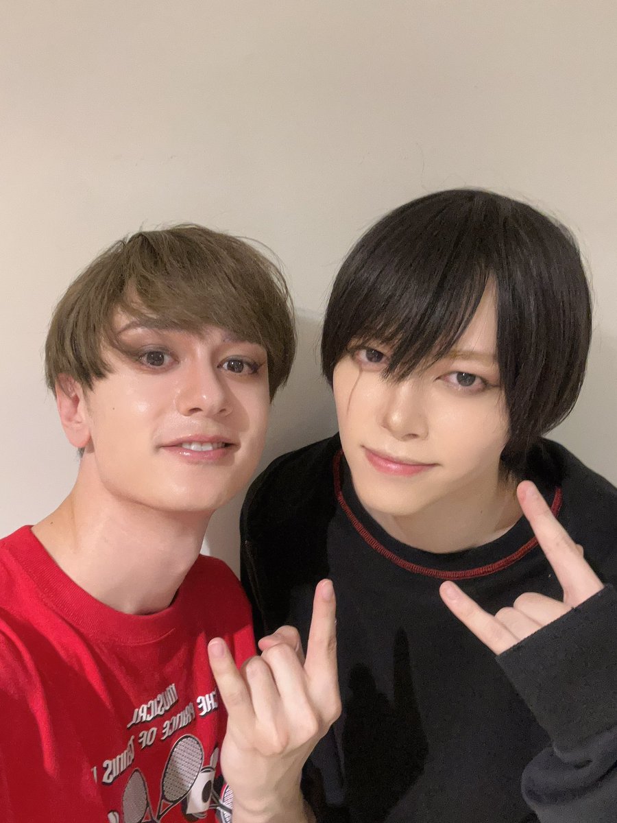 DION_0302's tweet photo. #新テニミュ
本日もありがとうございました！

海外一年コンビ！
両手ラケットさばき超綺麗 
#ファイステ https://t.co/eW1CKfMg85
