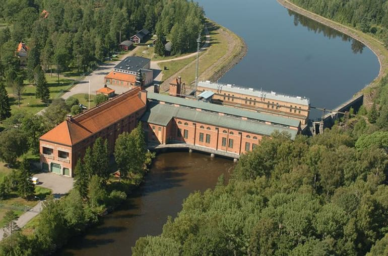reNEWS_'s tweet photo. European hydro generation hits 10-year Q3 low https://t.co/a1npk1BT9R https://t.co/6vCr5tqkE2