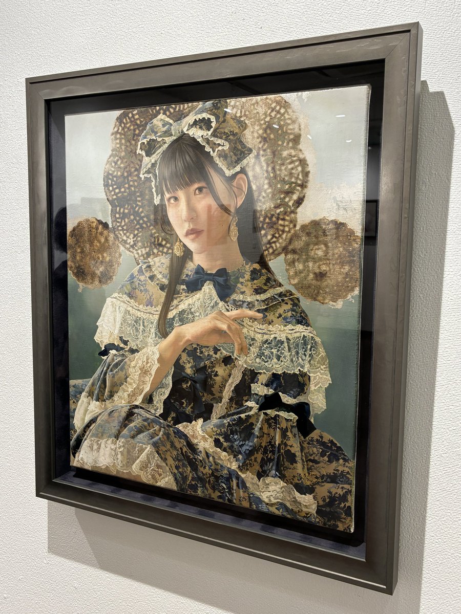 kawashima99's tweet photo. SASAI FINE ARTSで
親愛なるあなたへ。
植野綾・藤井佳奈・星野有紀 三人展
を拝見。
@sasaifinearts 
@uenoaya_7 
＠fujiikana_art 
＠hoshin0yuki 
三者三様の目線で描く現在の姿。
気持ちが乗った見応えのある展示でした。 https://t.co/HqUwbGvgC6