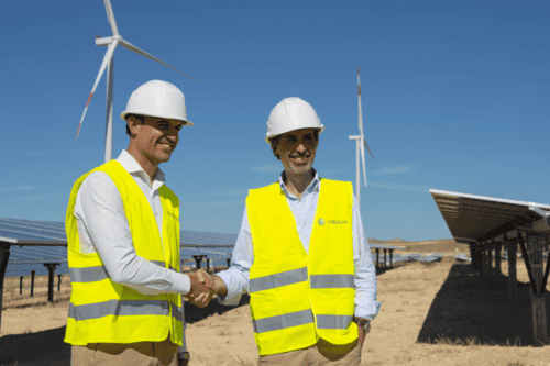 reNEWS_'s tweet photo. Encavis signs first hybrid PPA in Spain https://t.co/vAayYKxKHz https://t.co/6AaKBhcRno