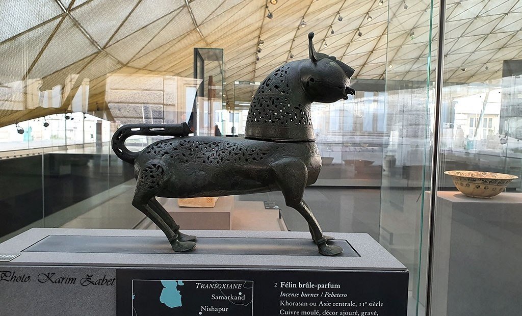 SprinterPress's tweet photo. France has closed the Louvre Museum, fearing that artworks, which they themselves previously stole, might be stolen again. https://t.co/tIaENTkyPt