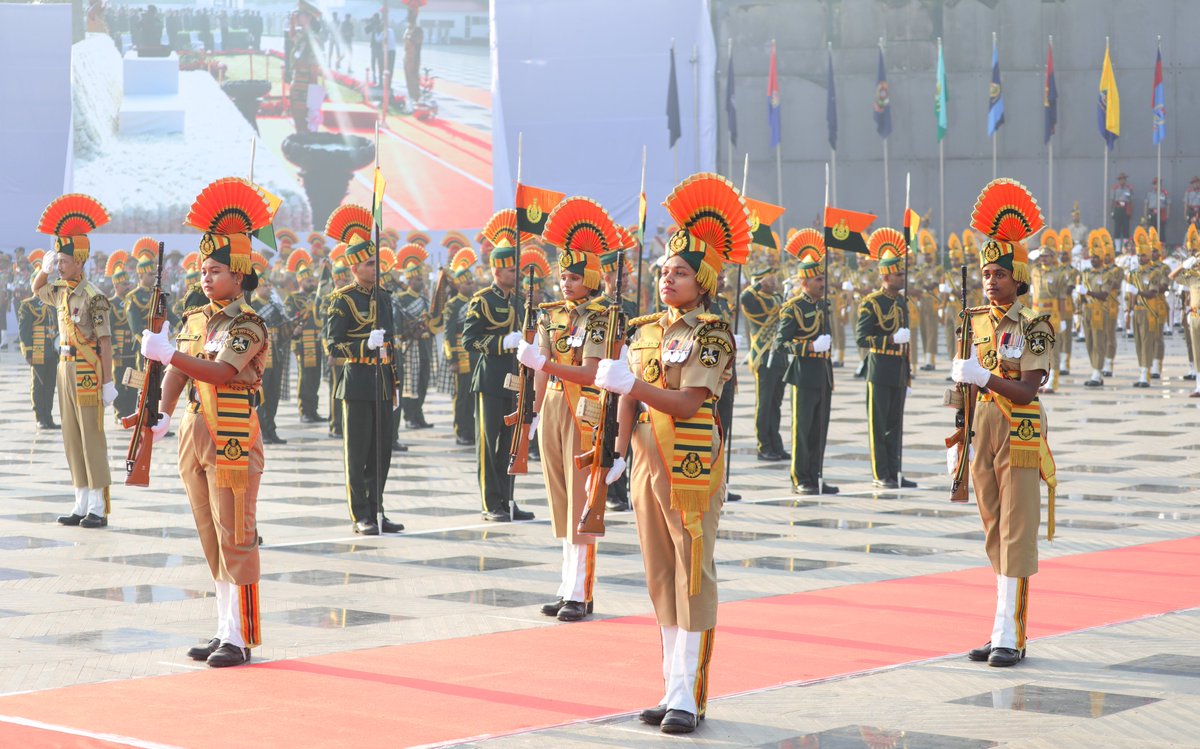AmitShah's tweet photo. Our police forces wage battle against drugs to end narcotics cartels by 31 December 2029, while creating awareness among the youth about this scourge.

Today, on the occasion of Police Commemoration Day, flagged off the Fight Against Drugs motorcycle rally. Comprising riders from different parts of India and personnel from the CRPF, CISF, BSF, SSB, ITBP, NSG, RPF, NDRF and NIA, the rally will spread the message against drugs and converge at Kevadia, Gujarat, to participate in Ekta Parade 2026.