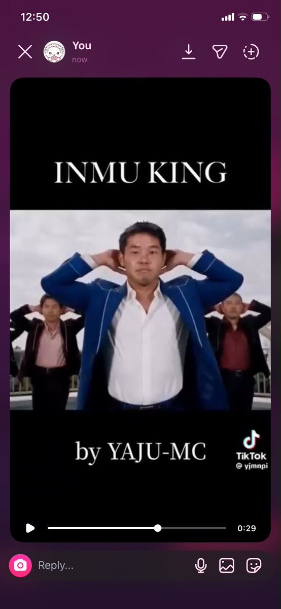 meltedeelie's tweet photo. @verdiilak The joke is that it’s a popular meme in japan about a guy that stars in gay AVs https://t.co/gHEgl8trEJ