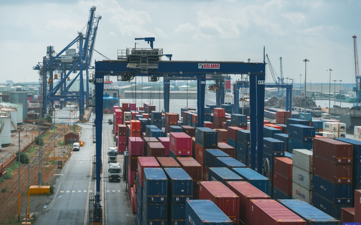 SplashPorts's tweet photo. IFM Investors buys Associated British Ports dlvr.​it/TW0YHn #shipping #ports https://t.co/nJJZ9plA9S