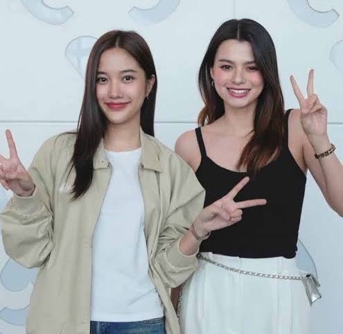 IconicRankings's tweet photo. Top 20 Most Shining Star Couples in Thailand from the Starlight Awards 2026:

1️⃣ PondPhuwin — 428,614 votes
2️⃣ AuauSave — 313,267 votes
3️⃣ FreenBecky — 306,961 votes
4️⃣ Blejie — 303,131 votes
5️⃣ JuniorMark — 281,261 votes
6️⃣ JanJingjing — 237,701 votes
7️⃣ NamneungNoey — 237,294 votes
8️⃣ BounPrem — 201,324 votes
9️⃣ WilliamEst — 177,074 votes
🔟 LenaMiu — 165,324 votes
11️⃣ LingOrm — 158,070 votes
12️⃣ JoongDunk — 147,721 votes
13️⃣ ZeeNuNew — 146,898 votes
14️⃣ MilkLove — 144,086 votes
15️⃣ PoohPavel — 135,503 votes
16️⃣ TeeTeePor — 127,703 votes
17️⃣ GinJay — 127,500 votes
18️⃣ FayeAtom — 118,913 votes
19️⃣ EngLot — 107,969 votes
20️⃣ PerthSanta — 106,363 votes