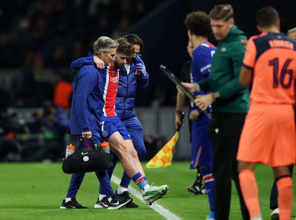 demarkesports's tweet photo. PSG, Khvicha Kvaratskhelia'nın sağ diz ön çapraz bağının koptuğunu ve önümüzdeki günlerde ameliyat olacağını açıkladı. https://t.co/wbBjPAfr9F