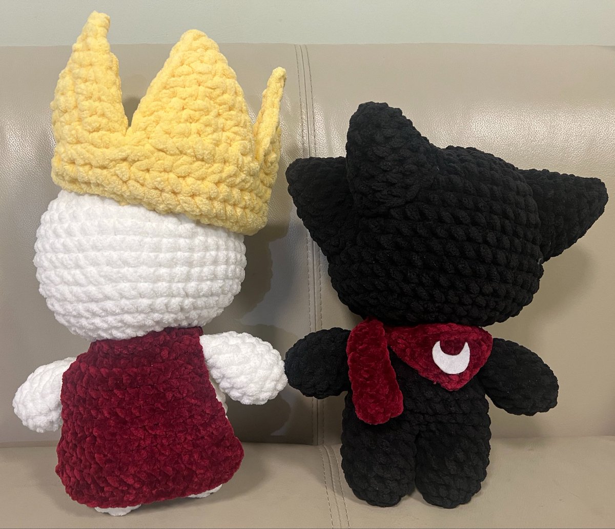 bubblebuttkei's tweet photo. presenting huge mochamaru and huhhbu 🥺🥺🥺 my current prized possessions im so happy with how they turned out i love them so much

#andTEAM #2026MAMAVOTE ໒꒱ ‧₊˚
rmb to vote in the app or rt/ post the tags <3
ONLY ONE DAY LEFT!!!! https://t.co/6jury0i8fL